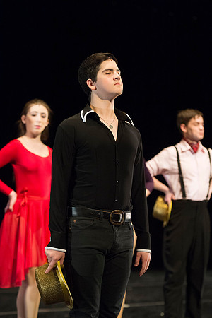 KIN_CHORUS_LINE_MONDAY_018