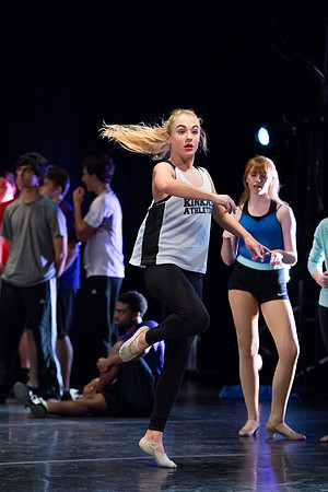 KIN_CHORUS_LINE_MONDAY_332