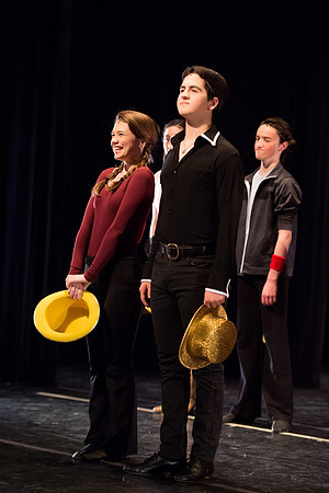 KIN_CHORUS_LINE_MONDAY_043