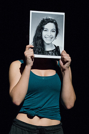 KIN_CHORUS_LINE_MONDAY_350