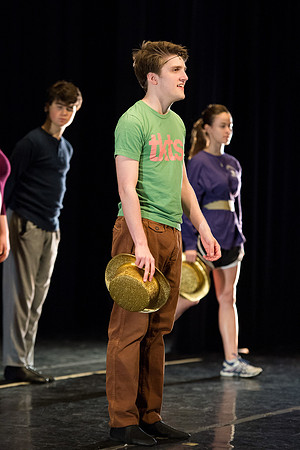 KIN_CHORUS_LINE_MONDAY_019