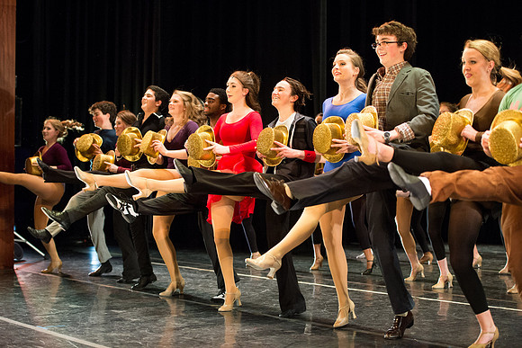 KIN_CHORUS_LINE_MONDAY_077