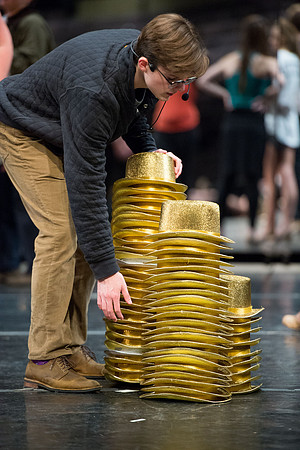 KIN_CHORUS_LINE_MONDAY_304