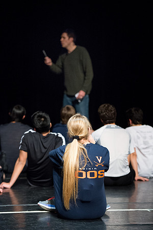 KIN_CHORUS_LINE_MONDAY_370