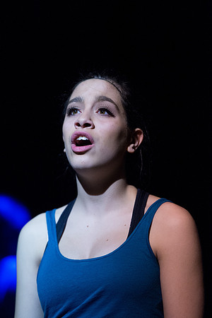 KIN_CHORUS_LINE_MONDAY_380