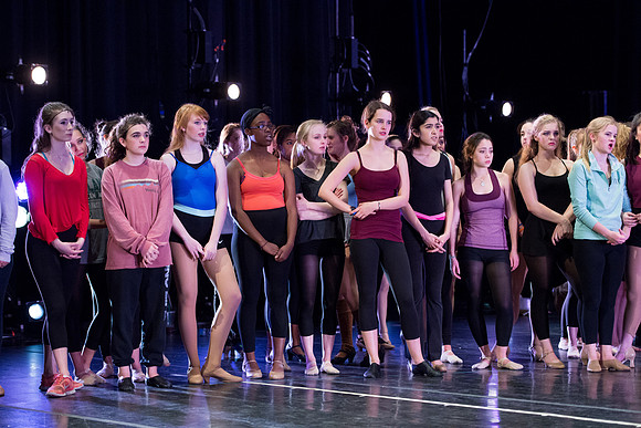 KIN_CHORUS_LINE_MONDAY_341