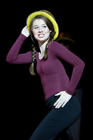 KIN_CHORUS_LINE_MONDAY_252