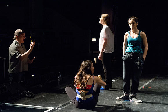 KIN_CHORUS_LINE_MONDAY_392