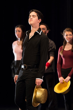 KIN_CHORUS_LINE_MONDAY_039