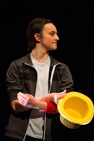 KIN_CHORUS_LINE_MONDAY_021