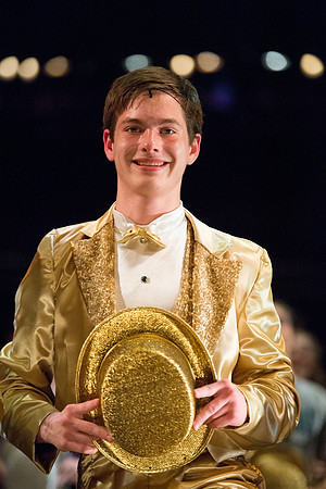 KIN_CHORUS_LINE_MONDAY_303