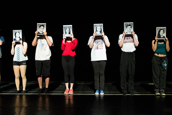 KIN_CHORUS_LINE_MONDAY_149