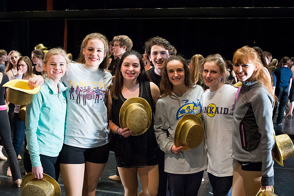 KIN_CHORUS_LINE_MONDAY_170