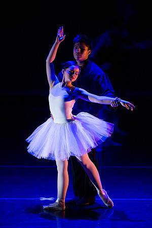 KIN_A_CHORUS_LINE_THURSDAY_247