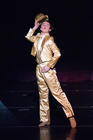 KIN_A_CHORUS_LINE_SUNDAY_411