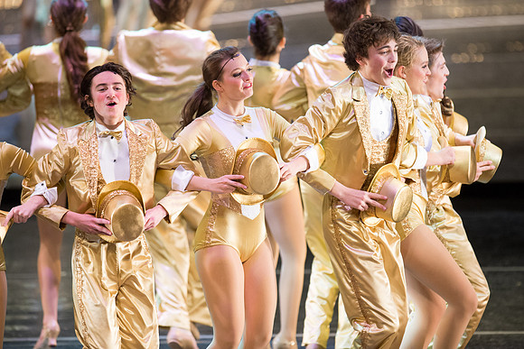 KIN_A_CHORUS_LINE_SUNDAY_446