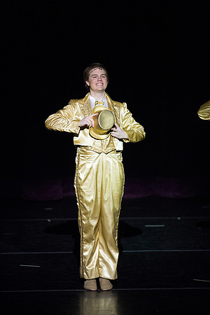 KIN_A_CHORUS_LINE_SUNDAY_400