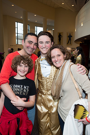 KIN_A_CHORUS_LINE_SUNDAY_515