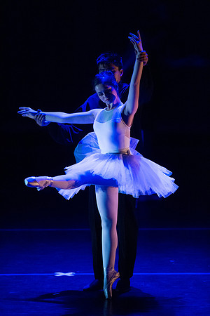 KIN_A_CHORUS_LINE_SUNDAY_301