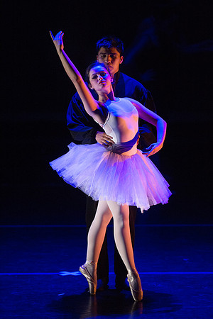 KIN_A_CHORUS_LINE_SUNDAY_303