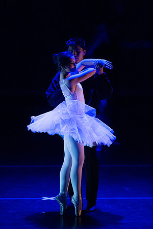 KIN_A_CHORUS_LINE_SUNDAY_302