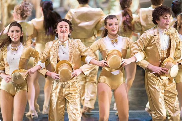 KIN_A_CHORUS_LINE_SUNDAY_445
