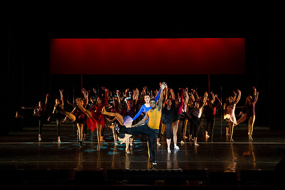 KIN_CHORUS_LINE_TUESDAY_677