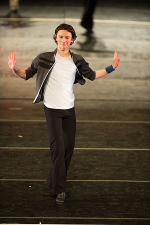 KIN_A_CHORUS_LINE_SUNDAY_392