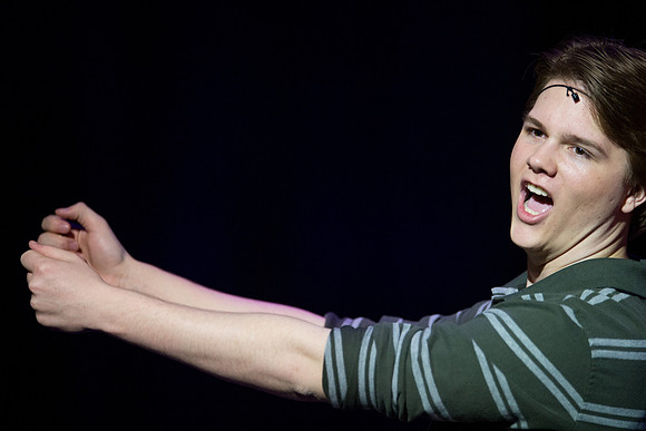 KIN_CHORUS_LINE_TUESDAY_558