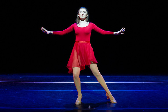 KIN_CHORUS_LINE_TUESDAY_680