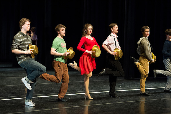 KIN_CHORUS_LINE_TUESDAY_369