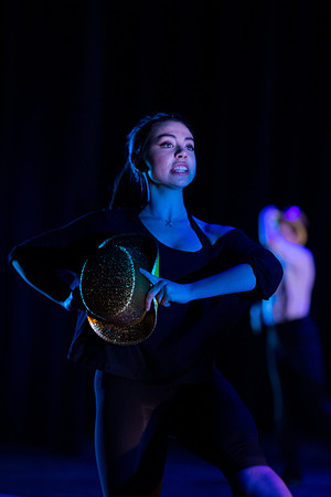 KIN_CHORUS_LINE_TUESDAY_358