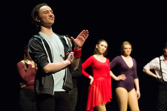 KIN_CHORUS_LINE_TUESDAY_219