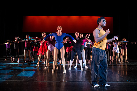 KIN_CHORUS_LINE_TUESDAY_098