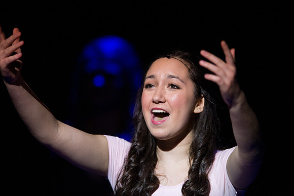 KIN_CHORUS_LINE_TUESDAY_520