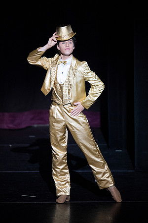 KIN_A_CHORUS_LINE_SUNDAY_399