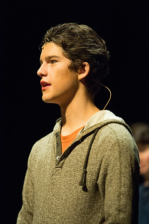 KIN_CHORUS_LINE_TUESDAY_210