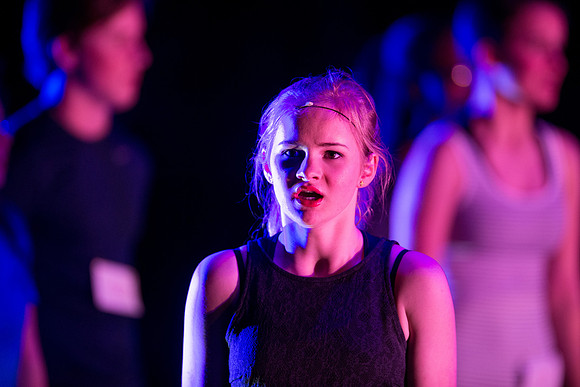 KIN_CHORUS_LINE_TUESDAY_416