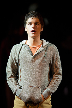KIN_CHORUS_LINE_TUESDAY_572