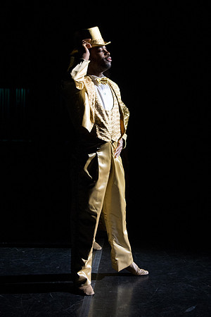 KIN_CHORUS_LINE_TUESDAY_650