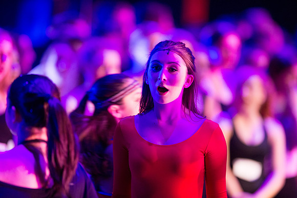 KIN_CHORUS_LINE_TUESDAY_415