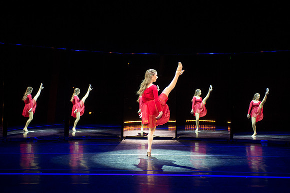 KIN_CHORUS_LINE_TUESDAY_113
