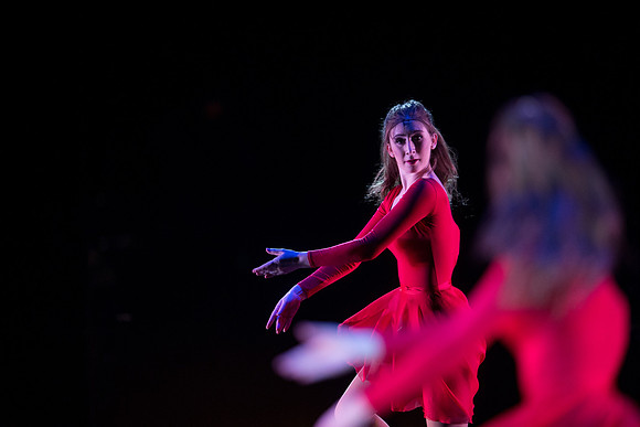 KIN_CHORUS_LINE_TUESDAY_595