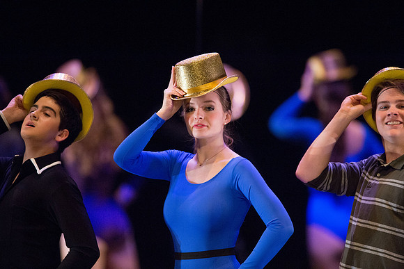 KIN_CHORUS_LINE_TUESDAY_606