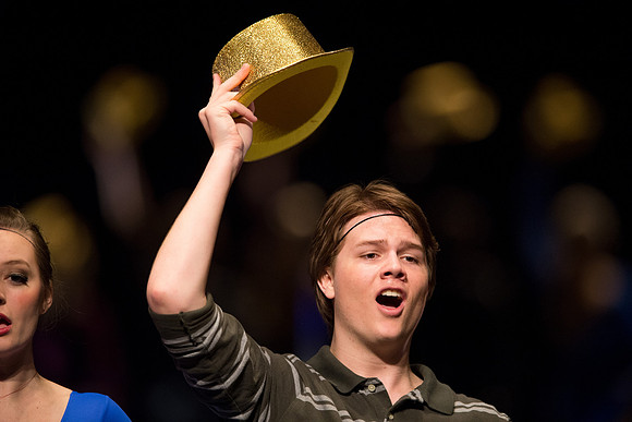 KIN_CHORUS_LINE_TUESDAY_605
