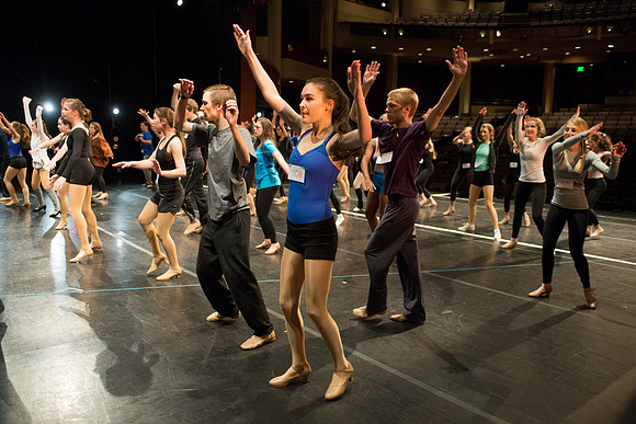 KIN_CHORUS_LINE_TUESDAY_011