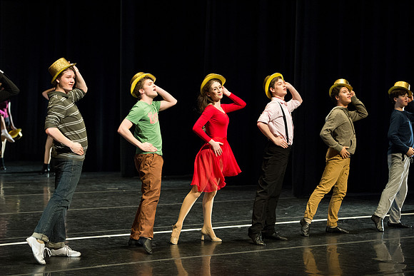 KIN_CHORUS_LINE_TUESDAY_370