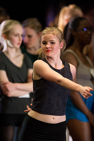 KIN_CHORUS_LINE_TUESDAY_440