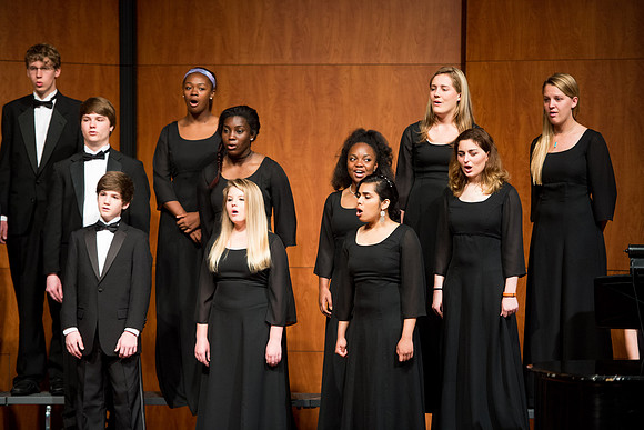 KIN_CHOIR_AND_ENCORE_SPRING_2015_003