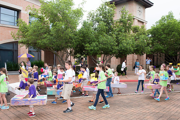 KIN_ART_CAR_PARADE_2015_038